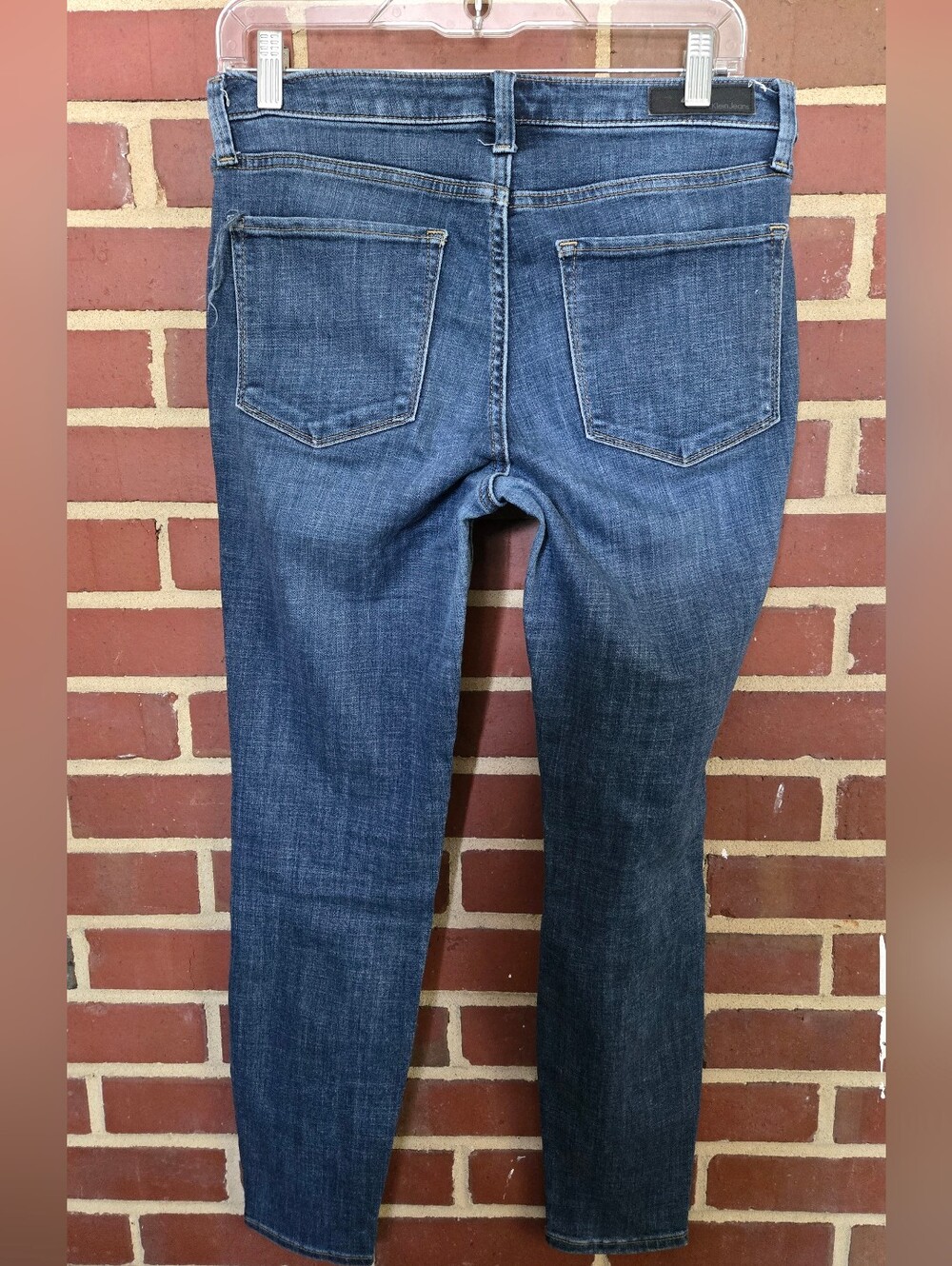 Calvin Klein Jeans Size 8 Skinny Tapered Stretch Jeans Medium Wash Blue Mid Rise - Picture 4 of 4